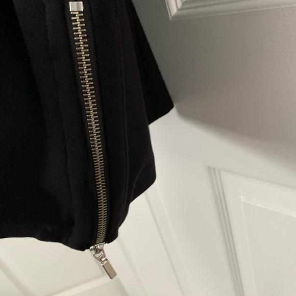 New without tags black tunic top by Tahari size S - Picture 6 of 6